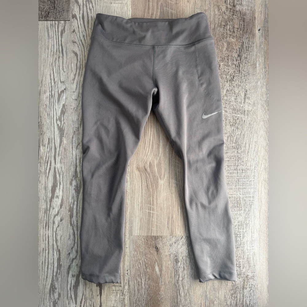 Nike Women's Epic Run Dri-Fit Gray Crop Leggings